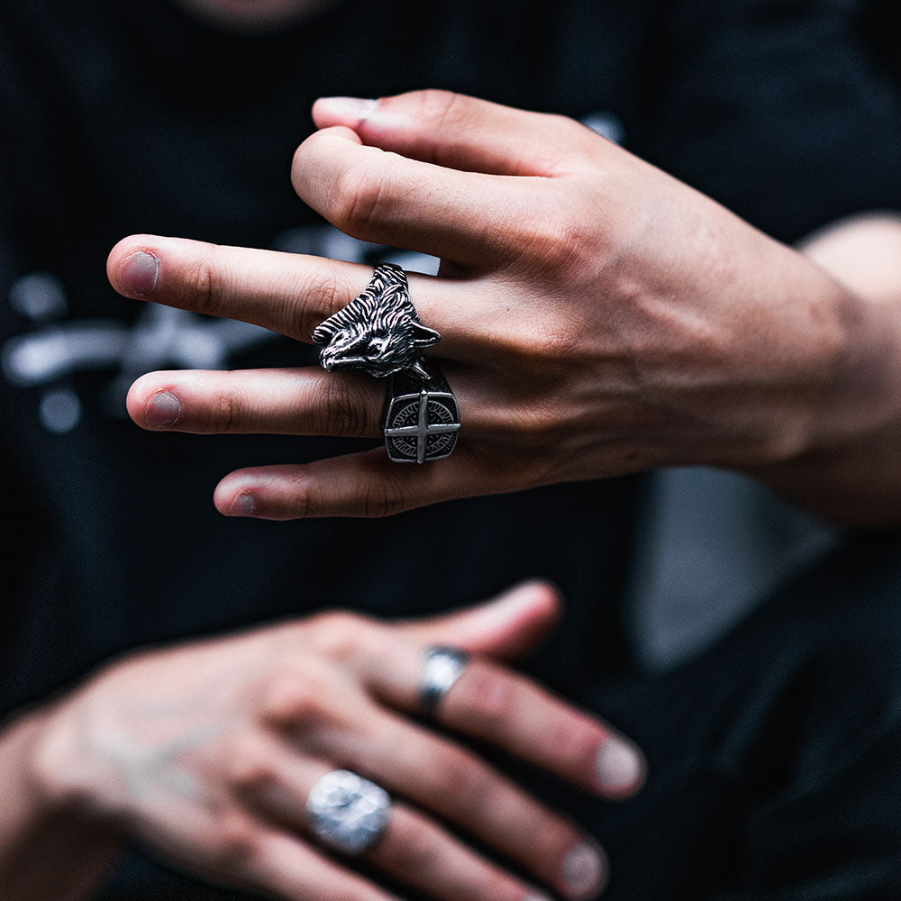 WOLF HEAD RING IN STAINLESS STEEL BY SEVEN50 – SEVEN50